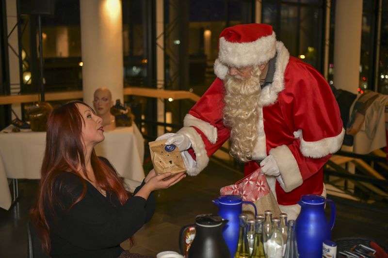 Stammtisch mit Linda Hilgenberg, Chefmaskenbildnerin