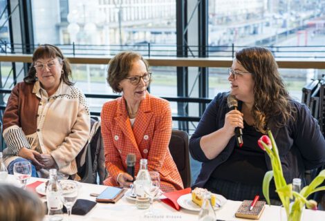 Stammtisch mit Chefdramaturgin Stammtisch mit Chefdramaturgin